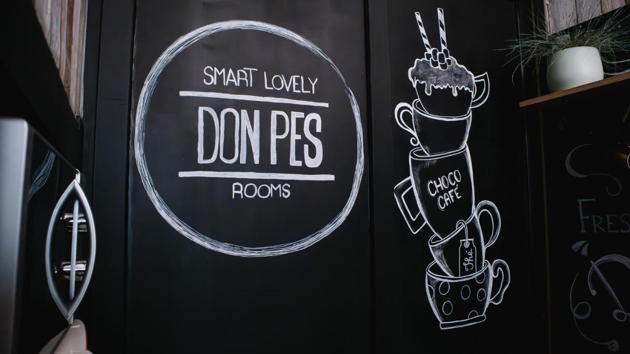 Don Pes Travel Rooms 사사리 외부 사진