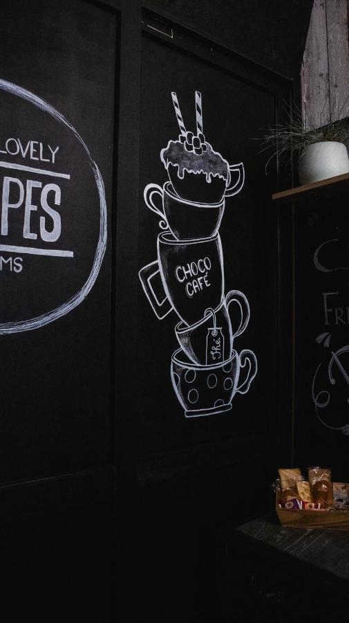 Don Pes Travel Rooms 사사리 외부 사진