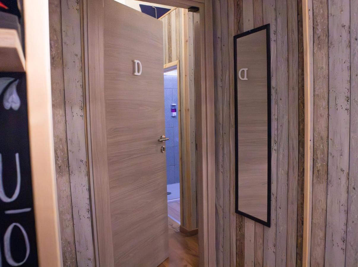 Don Pes Travel Rooms 사사리 외부 사진